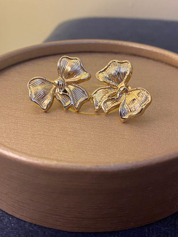 Gold-finish Stainless steel flower earrings