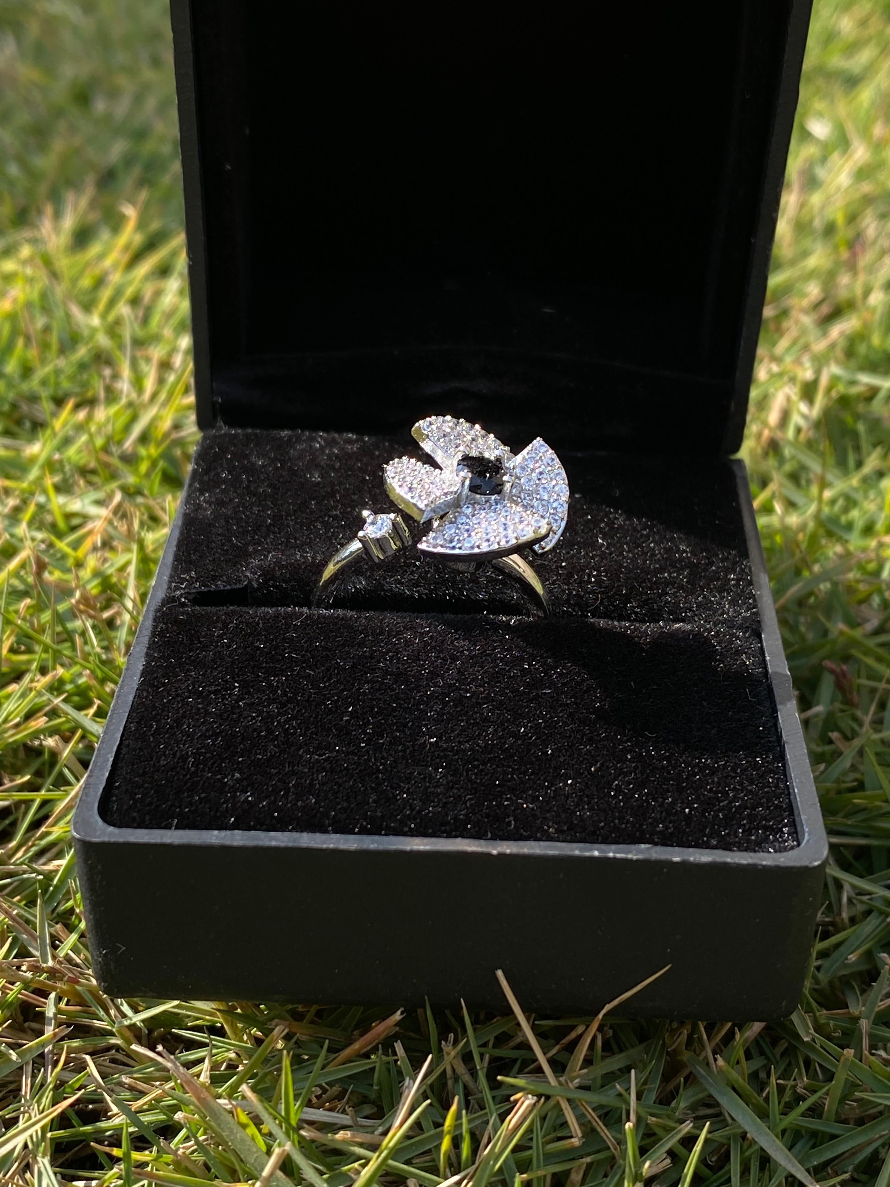 Rotating Flower Ring (Sliver & black)