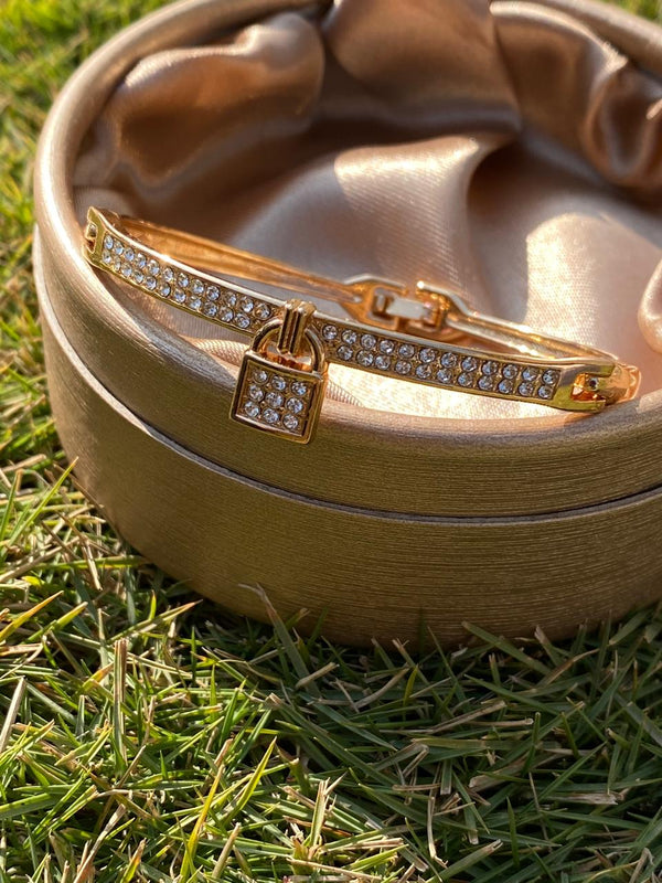 Golden Kara Collection # 03