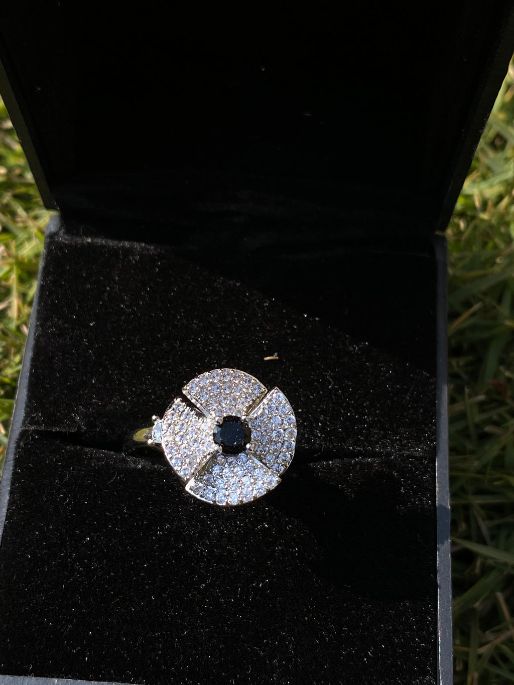 Rotating Flower Ring (Sliver & black)