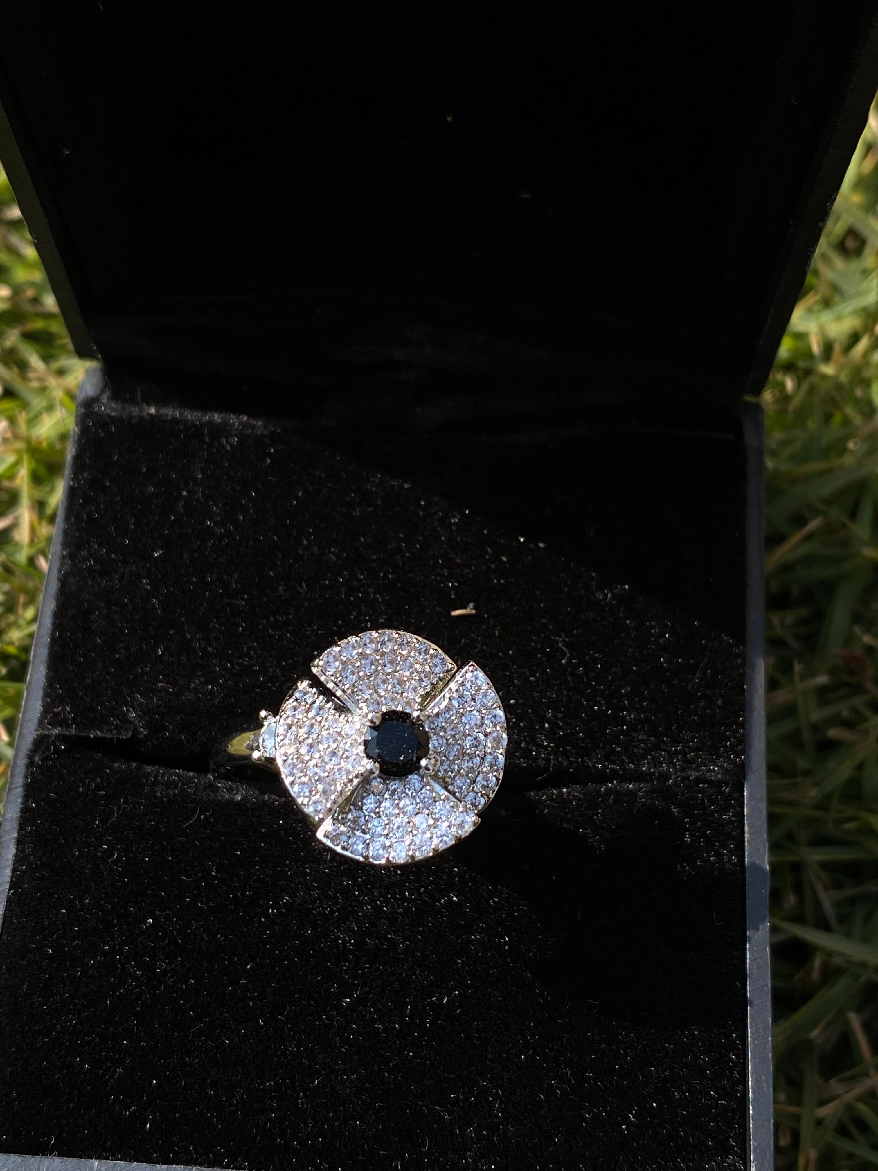 Rotating Flower Ring (Sliver & black)