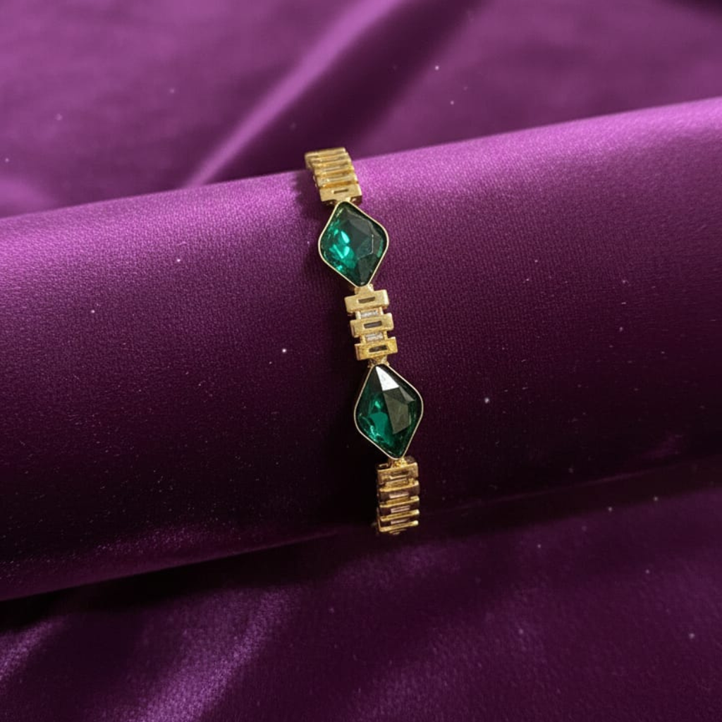 Fully Adjustable Slider bracelet with Green stone